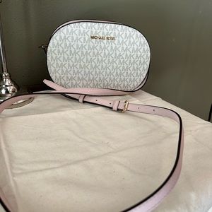 MK Medium Round Powder Blush CrossBody Bag